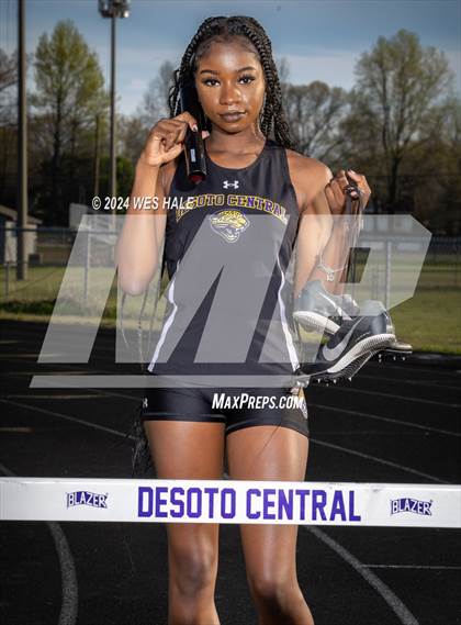 Thumbnail 3 in DeSoto Central (Team & Individual) photogallery.