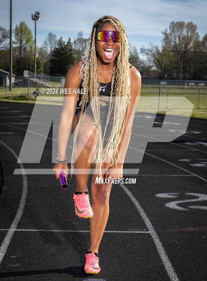 Thumbnail 3 in DeSoto Central (Team & Individual) photogallery.