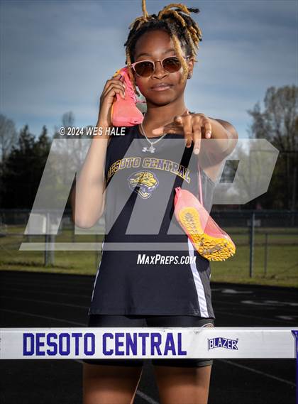 Thumbnail 1 in DeSoto Central (Team & Individual) photogallery.