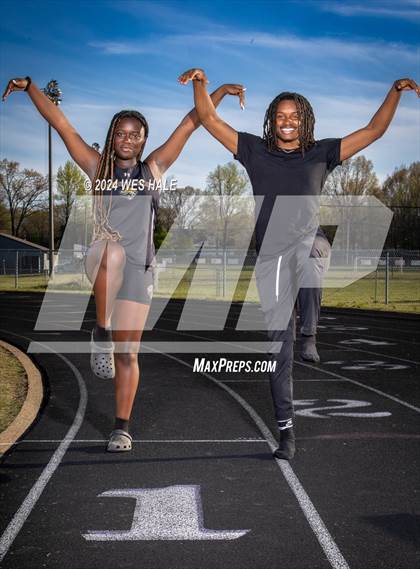 Thumbnail 2 in DeSoto Central (Team & Individual) photogallery.