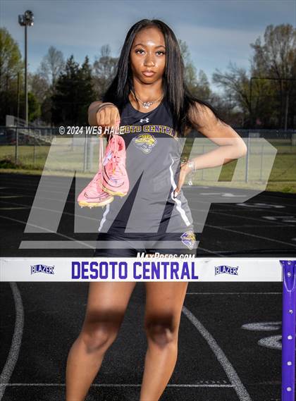 Thumbnail 2 in DeSoto Central (Team & Individual) photogallery.