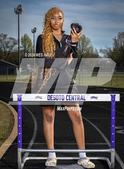 Thumbnail 3 in DeSoto Central (Team & Individual) photogallery.