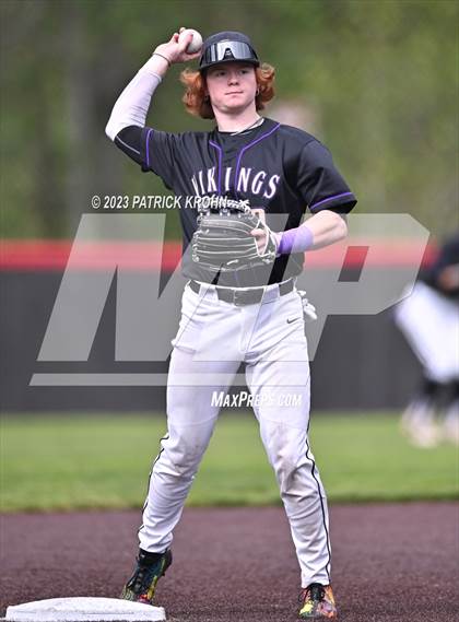 Thumbnail 1 in Lake Stevens @ Woodinville (District 1/2 4A Baseball) photogallery.