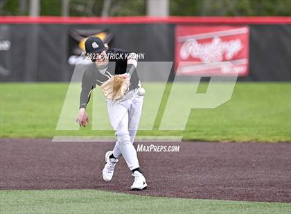 Thumbnail 3 in Lake Stevens @ Woodinville (District 1/2 4A Baseball) photogallery.