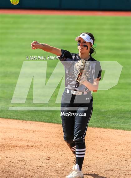 Thumbnail 2 in Pearland vs. Guyer (UIL 6A Softball Final) photogallery.