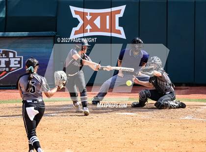 Thumbnail 3 in Pearland vs. Guyer (UIL 6A Softball Final) photogallery.