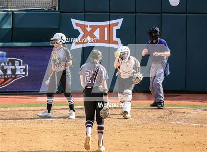 Thumbnail 2 in Pearland vs. Guyer (UIL 6A Softball Final) photogallery.
