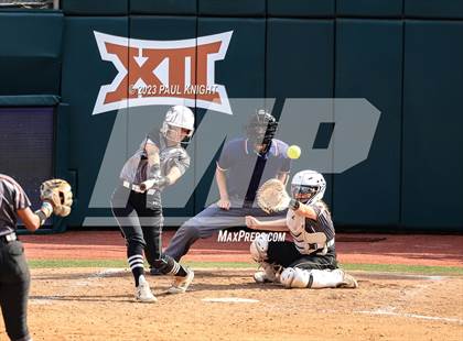 Thumbnail 1 in Pearland vs. Guyer (UIL 6A Softball Final) photogallery.