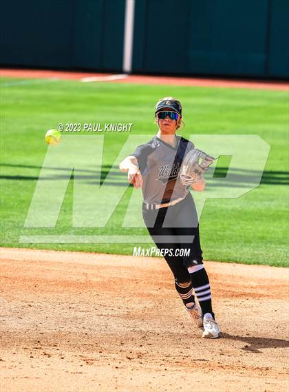 Thumbnail 1 in Pearland vs. Guyer (UIL 6A Softball Final) photogallery.