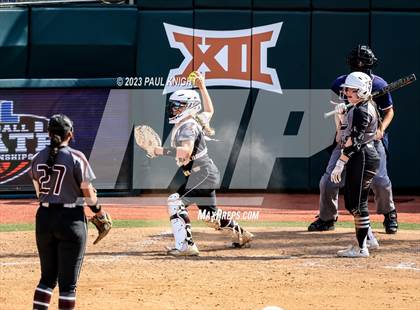 Thumbnail 1 in Pearland vs. Guyer (UIL 6A Softball Final) photogallery.