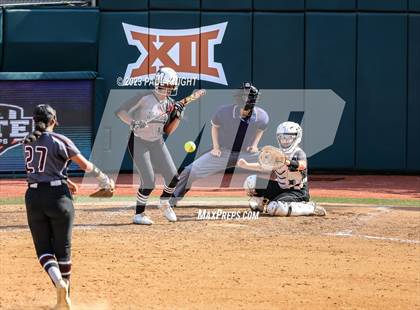Thumbnail 3 in Pearland vs. Guyer (UIL 6A Softball Final) photogallery.