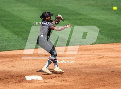 Thumbnail 2 in Pearland vs. Guyer (UIL 6A Softball Final) photogallery.