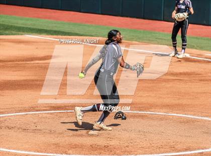 Thumbnail 1 in Pearland vs. Guyer (UIL 6A Softball Final) photogallery.