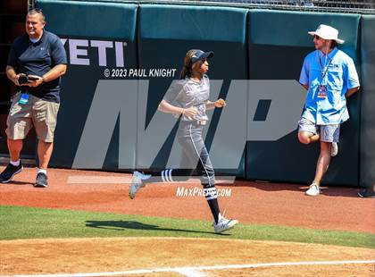 Thumbnail 3 in Pearland vs. Guyer (UIL 6A Softball Final) photogallery.