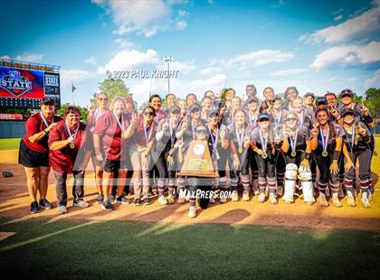 Thumbnail 3 in Pearland vs. Guyer (UIL 6A Softball Final) photogallery.