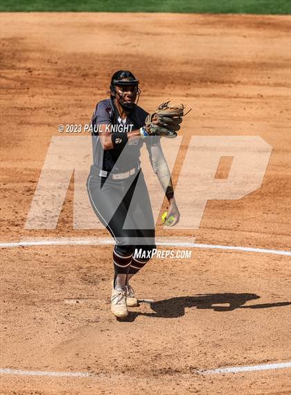 Thumbnail 3 in Pearland vs. Guyer (UIL 6A Softball Final) photogallery.