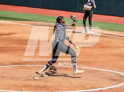 Thumbnail 3 in Pearland vs. Guyer (UIL 6A Softball Final) photogallery.