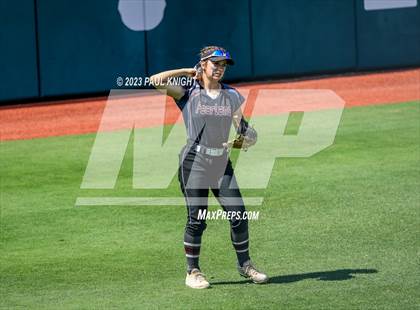 Thumbnail 3 in Pearland vs. Guyer (UIL 6A Softball Final) photogallery.