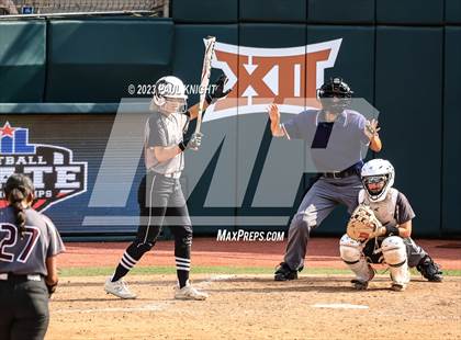 Thumbnail 3 in Pearland vs. Guyer (UIL 6A Softball Final) photogallery.