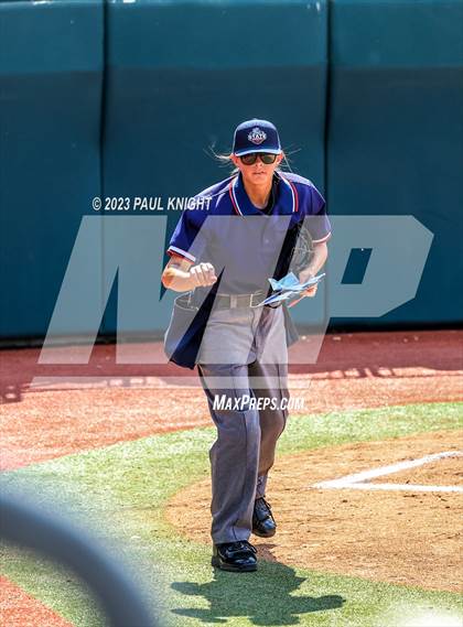 Thumbnail 3 in Pearland vs. Guyer (UIL 6A Softball Final) photogallery.