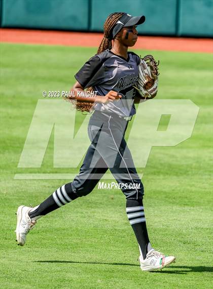 Thumbnail 3 in Pearland vs. Guyer (UIL 6A Softball Final) photogallery.