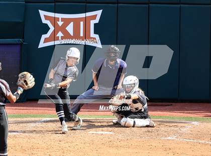 Thumbnail 3 in Pearland vs. Guyer (UIL 6A Softball Final) photogallery.