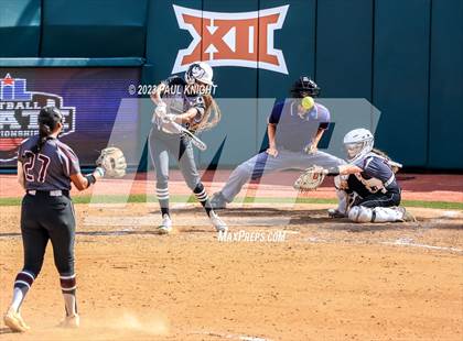Thumbnail 3 in Pearland vs. Guyer (UIL 6A Softball Final) photogallery.