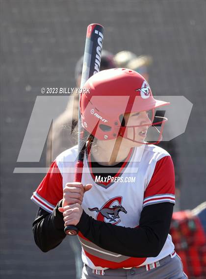 Thumbnail 3 in Grand Saline vs Chisum photogallery.