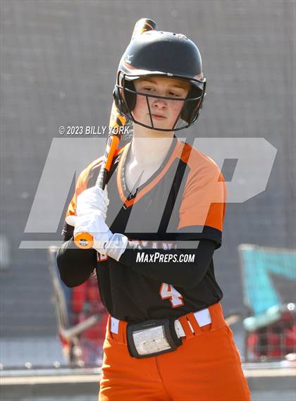 Thumbnail 3 in Grand Saline vs Chisum photogallery.