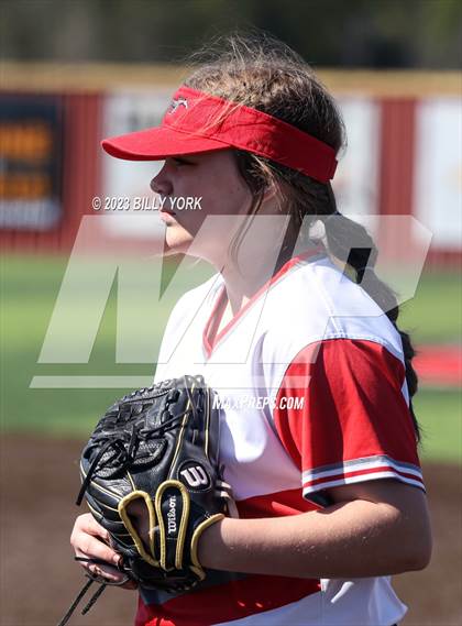 Thumbnail 1 in Grand Saline vs Chisum photogallery.