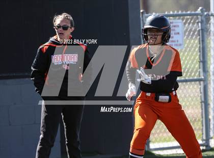 Thumbnail 1 in Grand Saline vs Chisum photogallery.