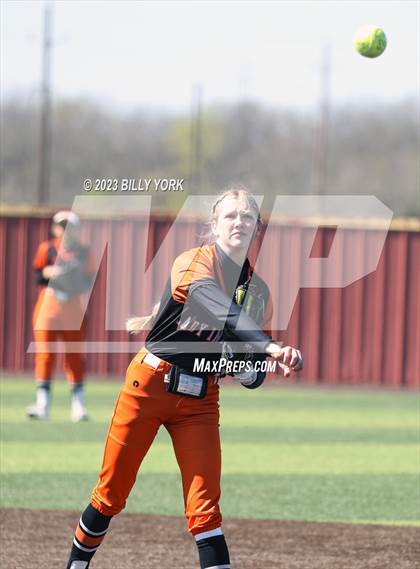 Thumbnail 2 in Grand Saline vs Chisum photogallery.