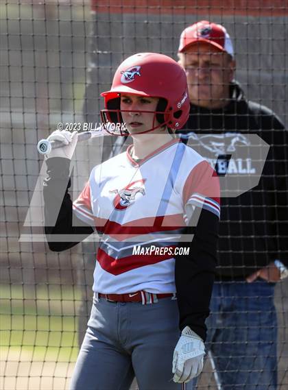 Thumbnail 1 in Grand Saline vs Chisum photogallery.