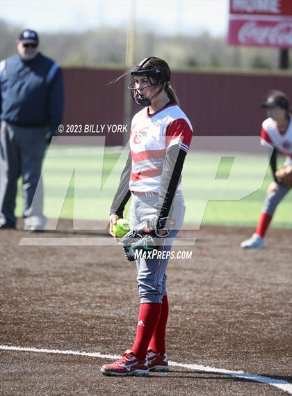 Thumbnail 3 in Grand Saline vs Chisum photogallery.
