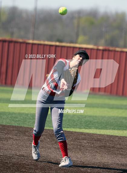 Thumbnail 2 in Grand Saline vs Chisum photogallery.