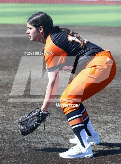 Thumbnail 3 in Grand Saline vs Chisum photogallery.