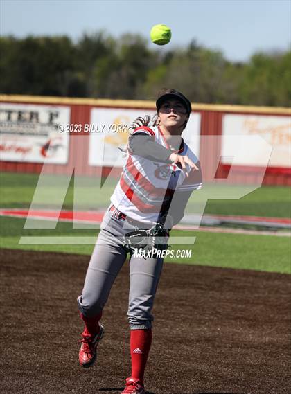 Thumbnail 1 in Grand Saline vs Chisum photogallery.