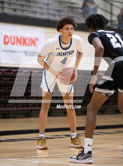 Thumbnail 1 in MacArthur [Douglas] vs Clark photogallery.