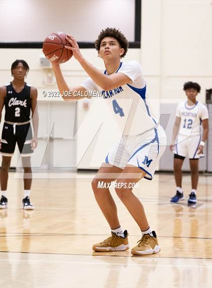 Thumbnail 1 in MacArthur [Douglas] vs Clark photogallery.