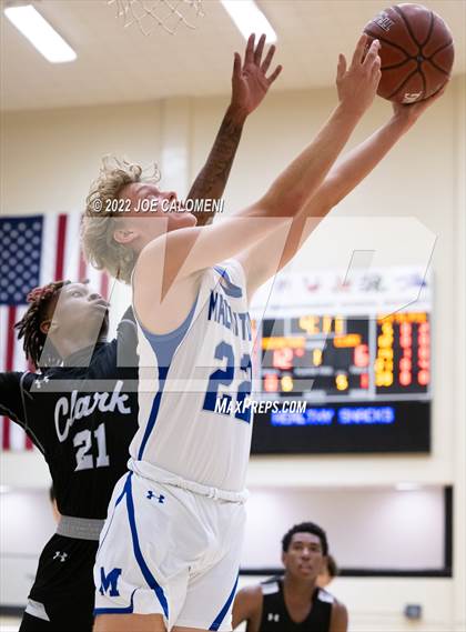 Thumbnail 1 in MacArthur [Douglas] vs Clark photogallery.