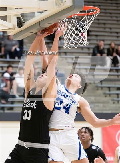 Thumbnail 1 in MacArthur [Douglas] vs Clark photogallery.