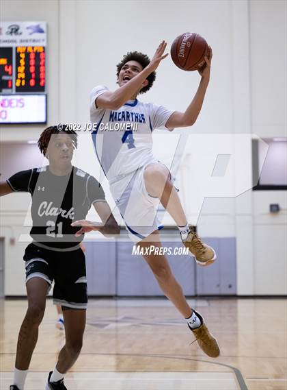 Thumbnail 2 in MacArthur [Douglas] vs Clark photogallery.