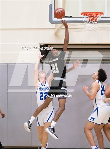 Thumbnail 2 in MacArthur [Douglas] vs Clark photogallery.