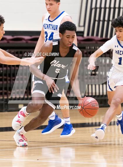 Thumbnail 2 in MacArthur [Douglas] vs Clark photogallery.