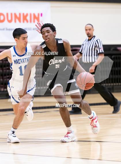 Thumbnail 3 in MacArthur [Douglas] vs Clark photogallery.