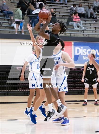 Thumbnail 1 in MacArthur [Douglas] vs Clark photogallery.