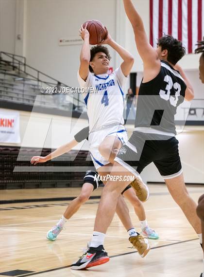 Thumbnail 3 in MacArthur [Douglas] vs Clark photogallery.