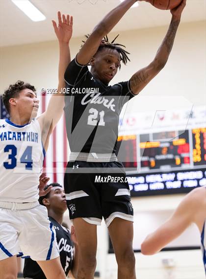 Thumbnail 1 in MacArthur [Douglas] vs Clark photogallery.