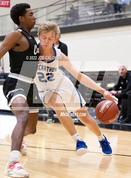 Thumbnail 1 in MacArthur [Douglas] vs Clark photogallery.