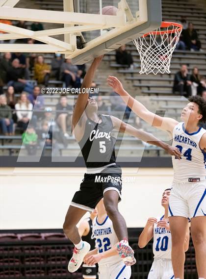 Thumbnail 1 in MacArthur [Douglas] vs Clark photogallery.